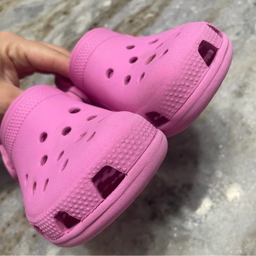 Crocs Kids Pink Clogs Toddlers C9